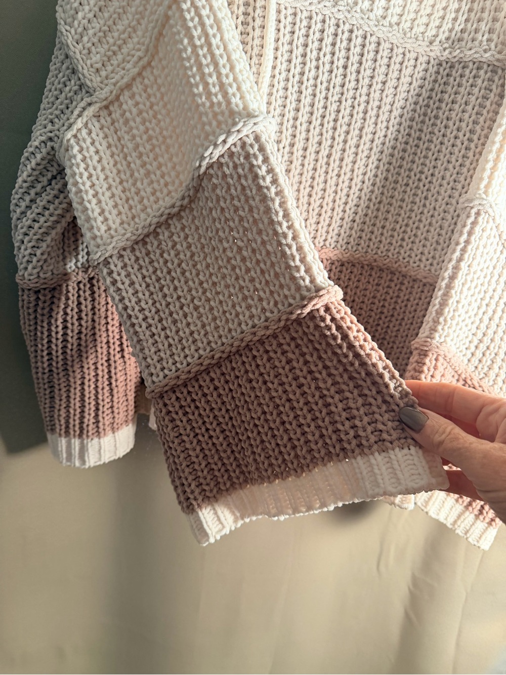 POL Colorblock Hooded Chunky Knit Sweater in Cream and Dusty Pink - Picture 3 of 4